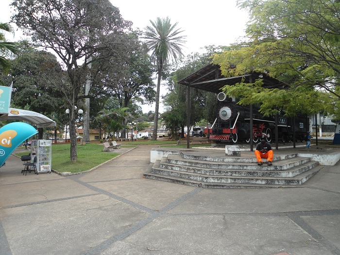 Praça da Estação em 2015: degradação e abandono dela e seu entorno